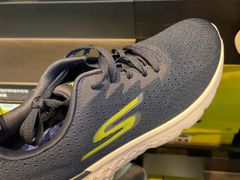 -SKECHERS 斯凯奇(上海国际时尚中心店)