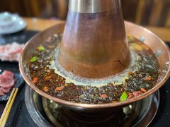 -果松木炭酸菜铜火锅·外婆参鸡汤