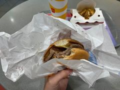 -麦当劳(国际大厦店)