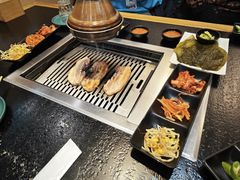 -臻牛烤肉