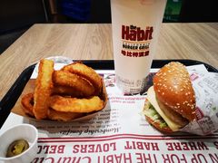 -The Habit Burger Grill 哈比特汉堡(世博店)