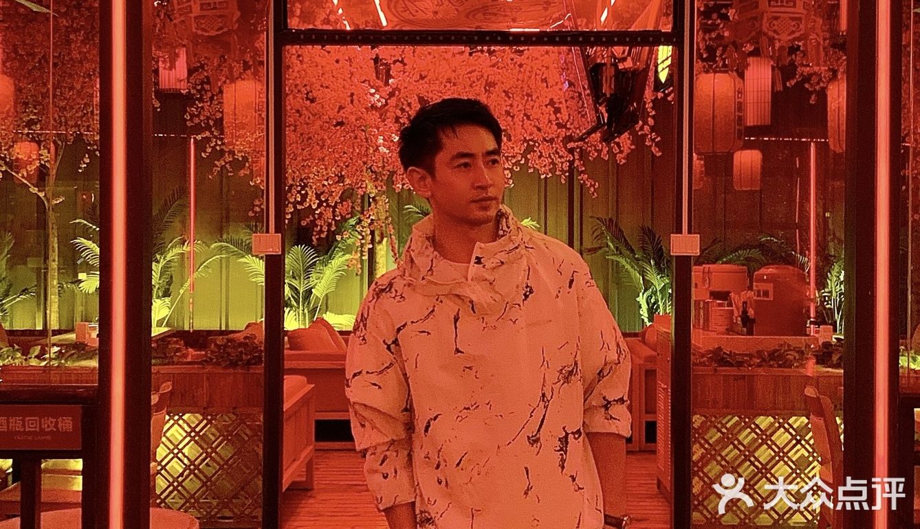 大碗喝酒大口吃肉，这就是竹园里的江湖