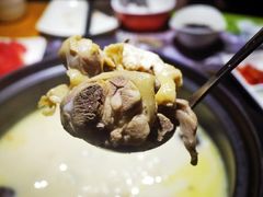 -洪氏嗨捞·广东猪肚鸡·椰子鸡火锅(西咸万象城店)