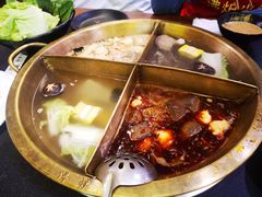 -沸炉重庆老火锅(军事博物馆店)