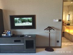 -上海滴水湖皇冠假日酒店