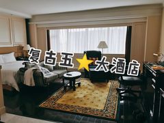 -深圳富苑皇冠假日套房酒店