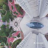 穿过融创海湾半岛海景，就到了海边沙滩