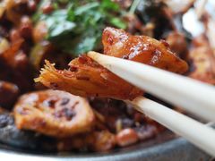 -愉肴麻辣香锅(中山路店)
