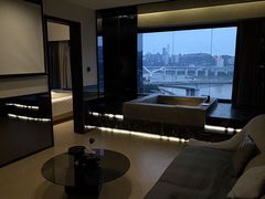 -Yolo私汤温泉设计师酒店(重庆南滨路店)
