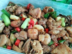 -湖南人家湘菜馆(镇江路店)