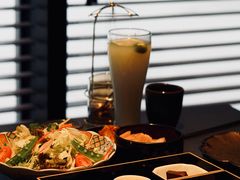 -铭牛烧肉·和牛海鲜自助(高新月牙湖店)