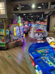 -卡通尼乐园(新达汇三林店)