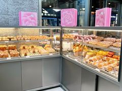-好利来(上海虹桥新天地Lab主题店)