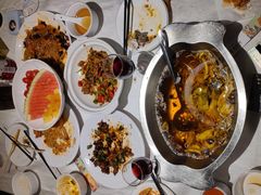 -鑫巴蜀小镇 · 水煮鱼专研店(玉桥店)