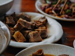 -茅屋大酒店