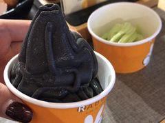 竹炭冰激淋-八角锄烧·肉火锅(天河城店)