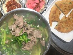 -乐山食古香跷脚牛肉