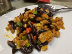 鸡枞菌小炒肉-澜亭中餐厅·一线江景·尊蓝豪华精选