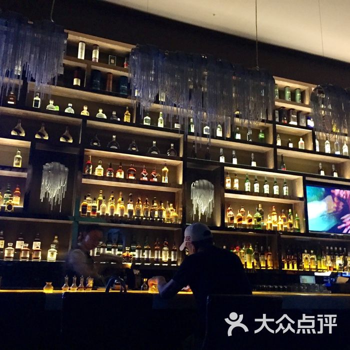 r2 lounge bar鸡尾酒吧