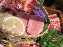 -山川小町·极番烧肉(新地假日广场店)