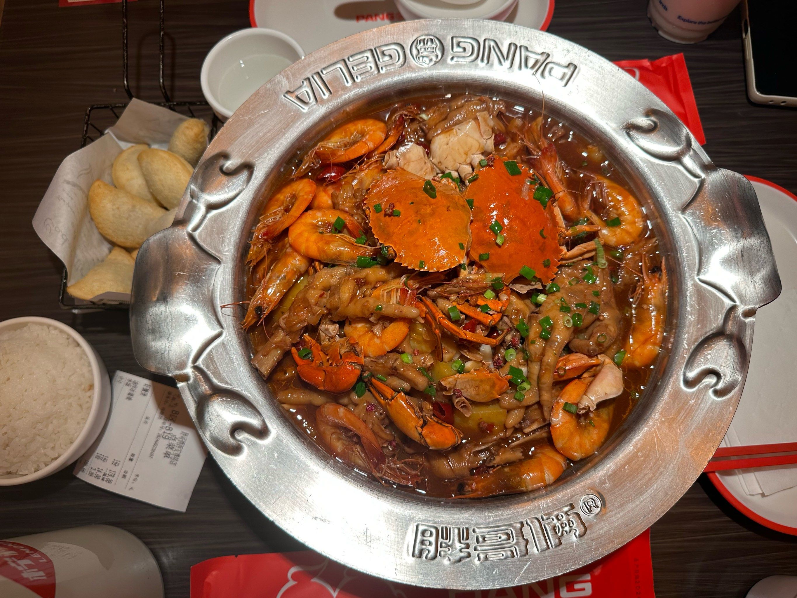 谁还没尝过胖哥俩肉蟹煲?