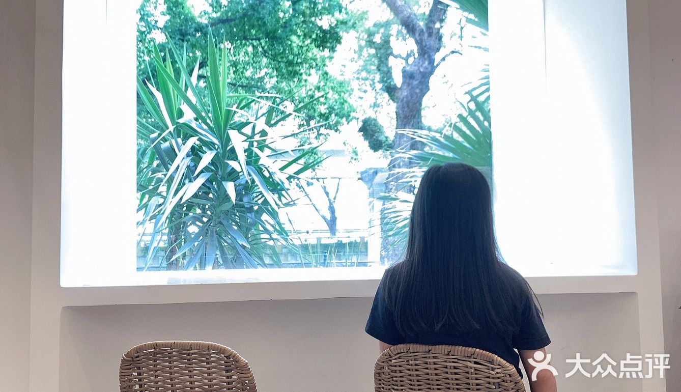 广州沙面最美花园式轻食餐厅“本我”