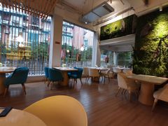 靠窗位-周三的情书花园餐厅(江北店)