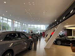 -上海永达奥诚奥迪4S店(申江路店)