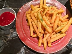 -LESCEDARS Brasserie Bistro香柏树