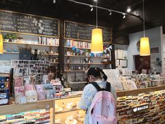 店内环境-猫的天空之城概念书店(杭州南宋御街店)