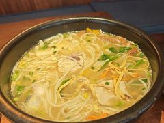 -银米·云南传统过桥米线(双廊黑金冠店)
