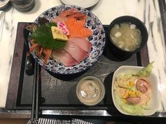 -家贺屋刺身寿司专门店