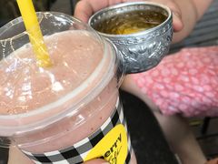 -莓园冰淇淋店