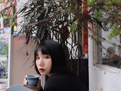-彳亍咖啡·这里(水湾路店)