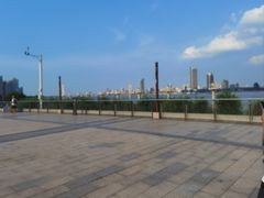 -秋水广场