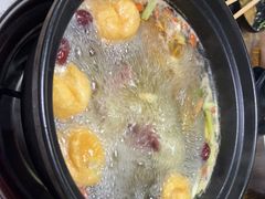 -陆记牛庄·碳锅龙虾烧烤(爱上花园店)