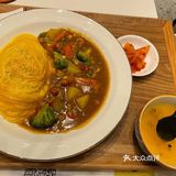 被朋友安利了很久的咖喱蛋包饭终于吃到！
