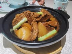传统萝卜焖牛腩-维园悦谱·海派家常菜(乌鲁木齐南路店)