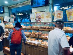 面包甜点陈列柜-新侨三宝乐面包店(崇文门店)