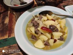 酸菜土豆牛肉-江南驿·二十余年创意杭帮味(良渚玉鸟集店)