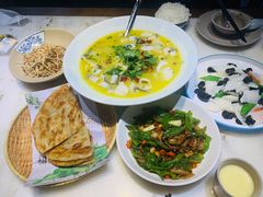 -大城小院饭店(博隆广场虹桥店)