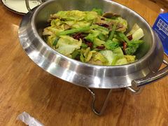 干锅手撕包菜-东北农家小院(定西路店)