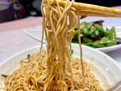 -肥肥虾庄·金牌油焖大虾(首义路店)