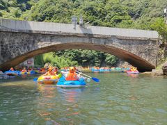 -安吉龙王山峡谷漂流