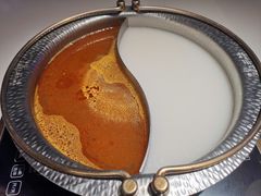 胶原蛋白&nbsp;麻辣咖喱锅-温禾牛·和牛寿喜烧自助火锅(恒基名人店)