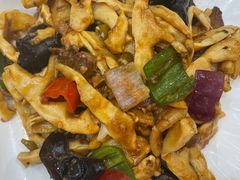 笋尖炒黑毛猪肉-聚家渔村·寻味顺德(大良店)