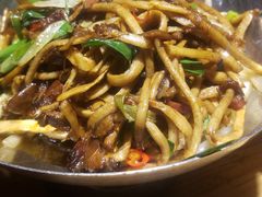 -小三峡食府(西五路店)