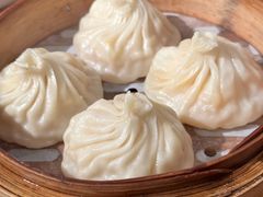 蟹粉鲜虾小笼-鑫震源·苏式大虾生煎(山塘街店)