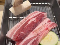 -蚂蚁洞·烤肉大营地(上海静安大悦城店)