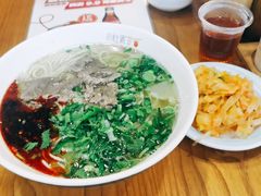 -小灶派· 地道兰州牛肉面(宏发大厦店)